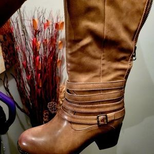 Ladies boots